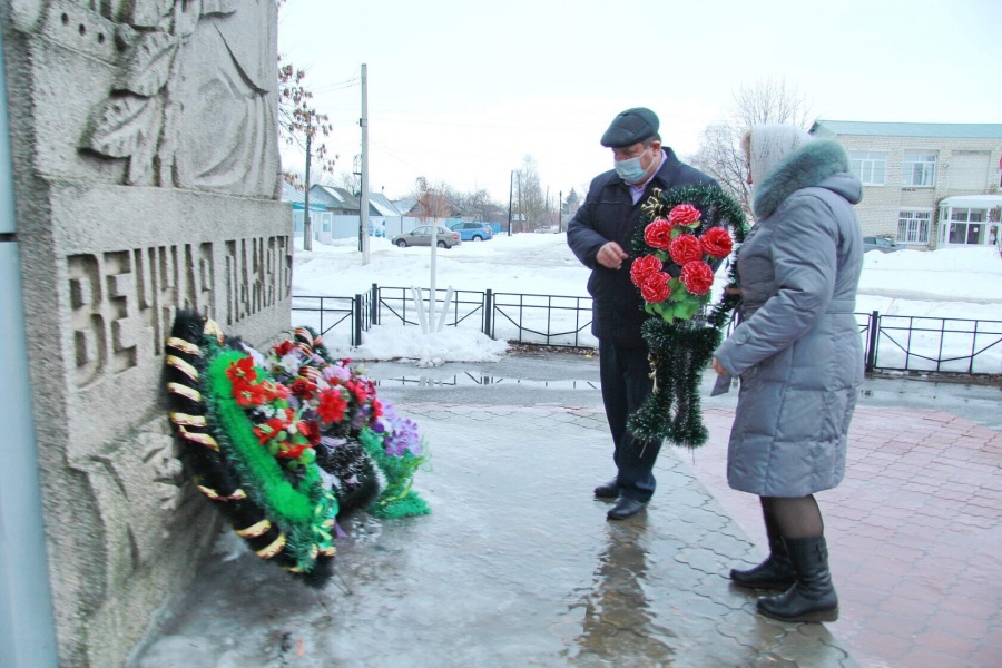 В годовщину окончания сталинградской битвы