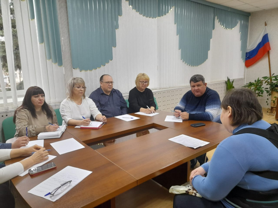 Глава Самойловского района провел личный прием участников СВО и членов их семей