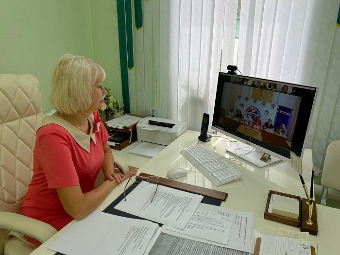 Пенсионерка из Самойловки соревновалась в компьютерном многоборье