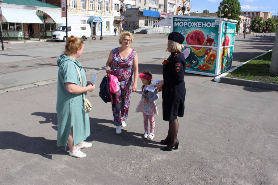 В Балашове общественники организовали и провели профилактическую акцию «Безопасное окно»