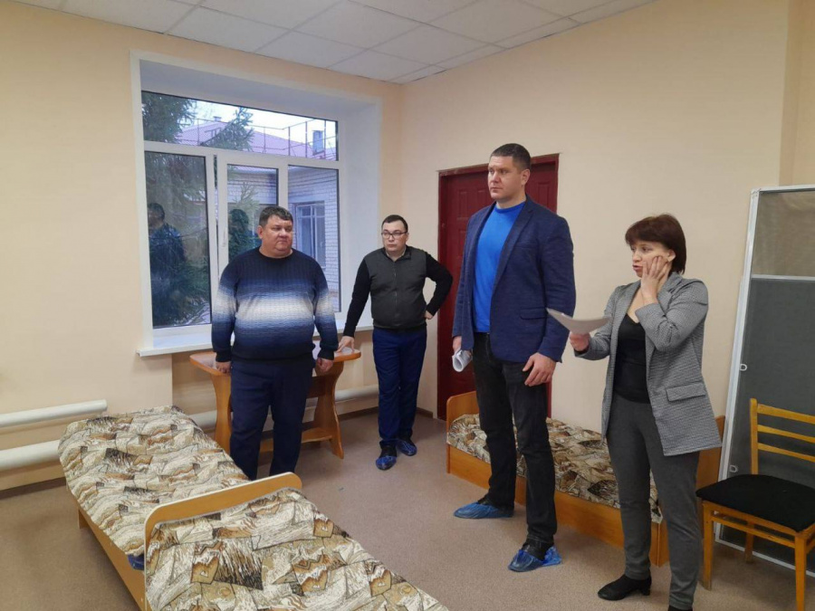 Депутат областной Думы посетил Самойловский район