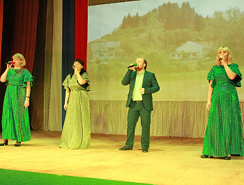 В РЦДК р.п. Самойловки прошел праздничный концерт